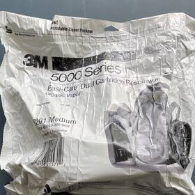 4240-01-300-9402 3m 5000 Series Dual Cartridge Disposable Respirator Half Mask Medium