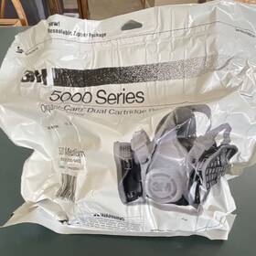 5000-9402 3m 5000 Series Medium Half Mask Dual Cartridge Organic Vapor Respirator