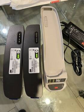 Tr-630 3m 58880 Versaflo Battery Charger Tr-640 And Two 2 High Capacity Batteries