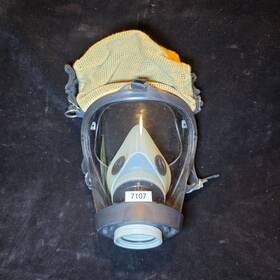 242026 Honeywell Survivair Scba Firefighter Gas Mask Respirator Size Medium