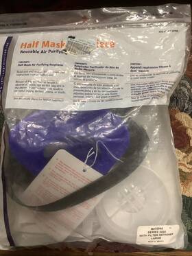 B270040 Honeywell Sperian 2000 Series Half-mask Respirators With Filter Retainer L