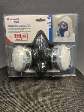 Rap-74034 Honeywell Honewell 5500 Half Mask W Mc/p100 Cartridges/filters Respirator Large