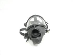 071.332.01 Isi Adjustable Strap Face Gas Mask
