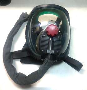 171007 Isi Avon Respirator Face Mask Breathing Valve And Radio Microphone Size Small