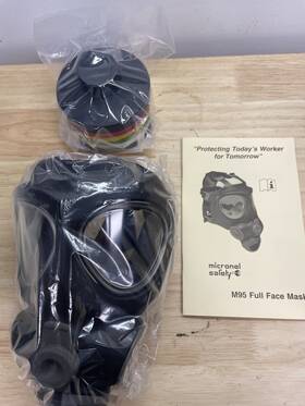 N-40026-001 Micronel M95 Facemask Negative Pressure Sys. M Expired See Pics