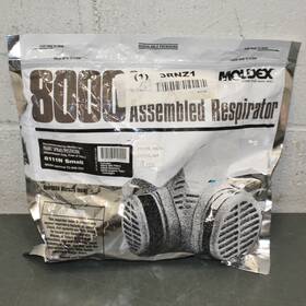 8111n Moldex Expired 11/2024 - Half Mask Respirator Kit 4 Cartridge S / Small