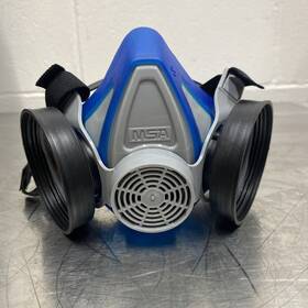 4303-570 Msa Half Face Respirator Mask