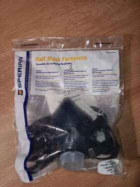Sperian 313000 T Series Respirator Reusable Large New Old Stock Nip Sealed