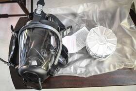 7790 Sperian Tactical Gas Mask Opti Fit With Filter 5 Point Strap Size Medium Nos