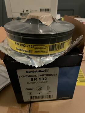Syn-h027121 Sundstrom H02-7121 Sr532 2 Chemical Cartidges 2ea