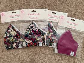 28178-x12 Vera Bradley Fitted Masks With Adjusters 1 / Amore Fuchsia 3 Itsy Ditsy