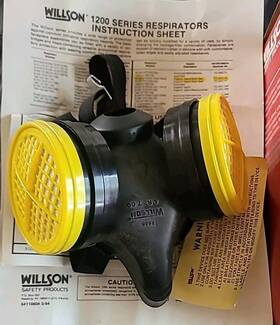 S1225 Willson Ar 700 Respirator Organic Vapor Acid/gas Adjustable Fit
