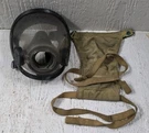 3M Scott AV2000 Full Face Respirator With Kevlar Head Harness Gas Mask Size. Fixed Price $33.40.