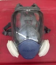 Moldex 9002 Series Full Face Mask Air Respirator Size M, Ultra-lightweight. Fixed Price $65.00.